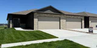 Ranch 3 bedroom/3 bath townhome in SE Lincoln Gallery 1