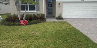 8780 SW Kanner Oaks Drive Gallery 1