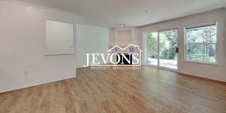 Condo with Swimming Pool and Private Enclosed 1-Car Garage in Klahanie Neighborhood Gallery 8