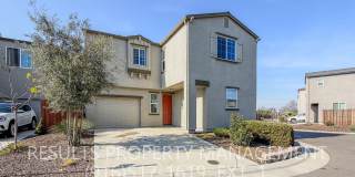Stunning 4 Bedroom Home in Winding Meadow Village Gallery 1