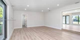 8421 SW 27th Ter Gallery 17