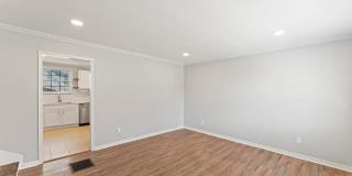 1000 Jacque Circle Gallery 7