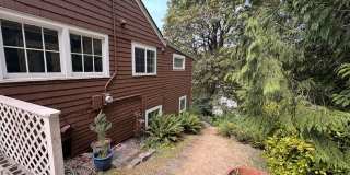 Charming Three Bed West Seattle Vintage Home Near Lincoln Park and Puget Sound! Gallery 3