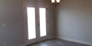 Gorgeous Three Bedroom/Two Bathroom in the gated Enclave Addition with a WATERFRONT VIEW!! Gallery 10