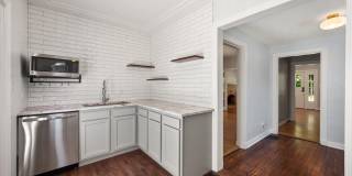 Beautiful 3BR house- perfect roommate set up! 1/2 price security deposit with qualified application Gallery 12
