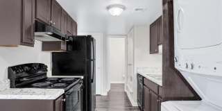 Lakeview Apartments & Townhomes Gallery 4