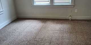 Beautiful 3 Bed / 1 Bath Home with Large Yard! Gallery 13
