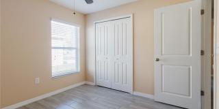 304 CASCADE BEND Gallery 51