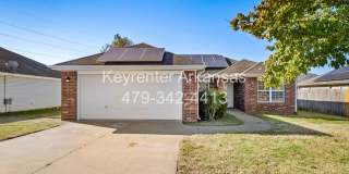 Eco-Friendly Solar Home in Bentonville! Gallery 1