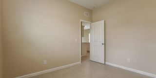 2704 Island Walk Drive Gallery 12