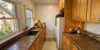 Lower 1 Bedroom Backhouse near Downtown Long Beach Lower 1 Bedroom Backhouse near Downtown Long Beach Gallery 1