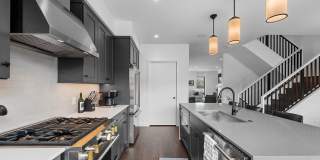 Luxury 3 Story Condo in Exclusive Titletown District Gallery 29