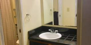 Spacious 1 Bed/1 Bath Condo in Wallingford/Fremont Gallery 10