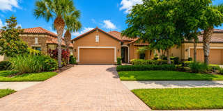 3-bedroom, 2-bath vacation home,  tastefully decorated in the Esplanade at Siesta Key Gallery 1