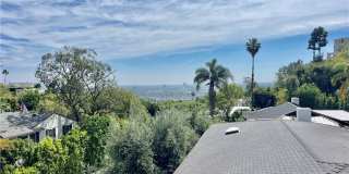 1319 Sunset Plaza Drive Gallery 32