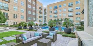 Windsor South Lamar Gallery 20