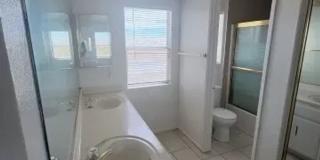 Spacious 4-Bedroom Home with Downstairs Bedroom & Brand-New Carpet Gallery 21