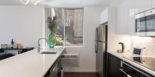 2 Bed 2 Bath in The Heart of Little Italy Gallery 7