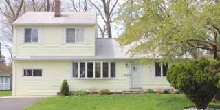 61 Kenilworth Drive W 61 Kenilworth Drive W Gallery 1