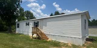 Charming 3/1 Mobile Home in Quiet Park w/ Well, Septic, & Lawn Maintenance Gallery 1