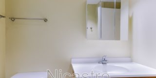 252 E Lane Avenue Gallery 17