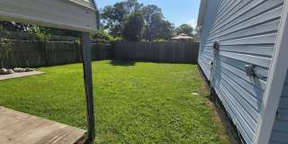 Charming three bedroom one bath home for rent. Gallery 4