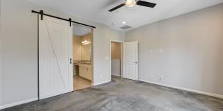 1049 Via Lombardi Avenue Gallery 24