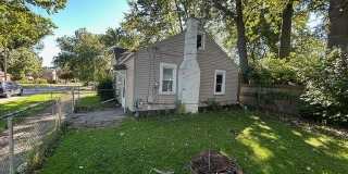21751 ROSLYN Road Gallery 18