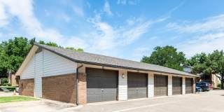 Fox Trails Apartments Gallery 23