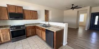 1 El Camino Loop Northwest Gallery 12