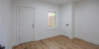 137 E Pleasant Street Gallery 9