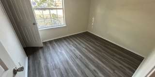 5106 Glennwood Gallery 7