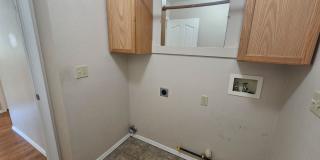 Light & Bright 3-Bedroom House in Ravenwood Subdivision Coming Available Early May! Gallery 24