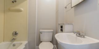 CLOSE TO BEAVERDALE!! 2 Bed, 1 Bath Home in Des Moines Gallery 10