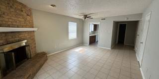 Spacious Townhome Gallery 1