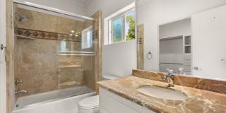 Vista Panoramic View 6 Bedroom 4.5 Bathroom Home for Rent Gallery 32