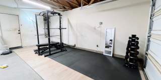 1800 East Newgrove Street Gallery 32