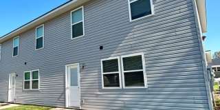 Townhouse with Garage - Minutes from Downtown Rogers Gallery 32
