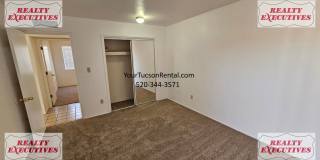 Fort Lowell & Campbell 2/1 - A/C and all appliances Gallery 13