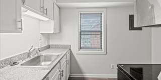 302 E 19th St - Unit 2B - $1,000.00/mo. Gallery 11