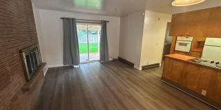 Mid-Century 3 Bed, 1.5 Bath Ranch House in McMinnville Gallery 1