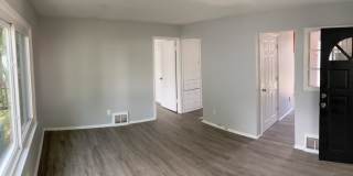 500 West Lakewood Avenue Gallery 5