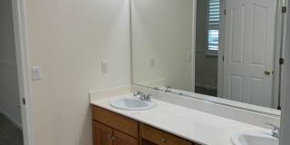 BEAUTIFUL SINGLE STORY 3+BD, 2.5 BA, & 3 CAR GARAGE! Gallery 19