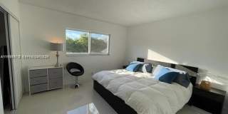 1400 NE 54th St Gallery 16