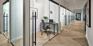 Azure National Landing - Apartments & Townhomes Gallery 18