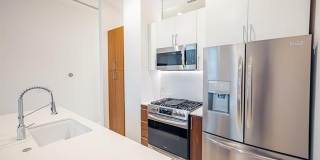 400 S Old Woodward Avenue Gallery 21