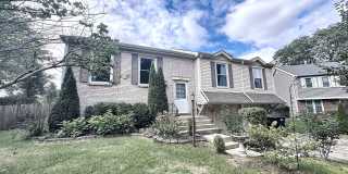 Spacious 4-Bedroom Home on Quiet Cul-de-Sac in Naperville! Gallery 1