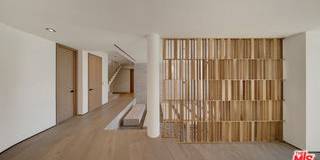 8765 Hollywood Boulevard Gallery 10