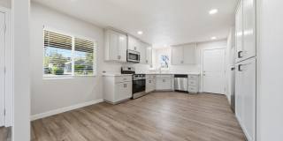 Large Brand New Remodeled 1 Bedroom unit with Washer Dryer Hookups - MUST SEE!!! Gallery 1