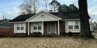 Colonial Hills' adorable home! Gallery 1